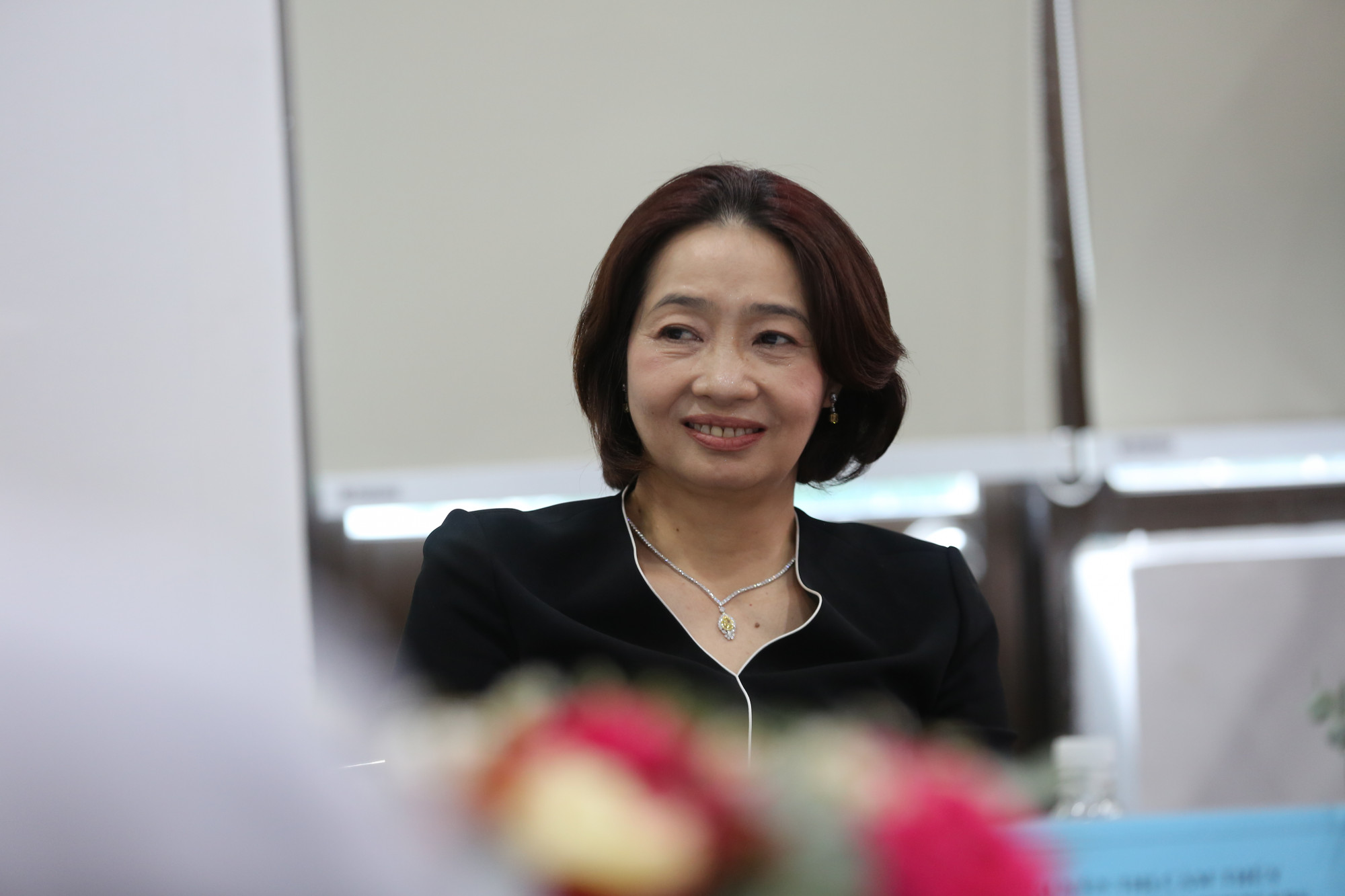 Tọa đàm "Làm chủ vẻ đẹp chính mình": Vẻ đẹp của sự tự tin, thấu hiểu và yêu thương bản thân Bà Nguyễn Thị Cẩm Thúy