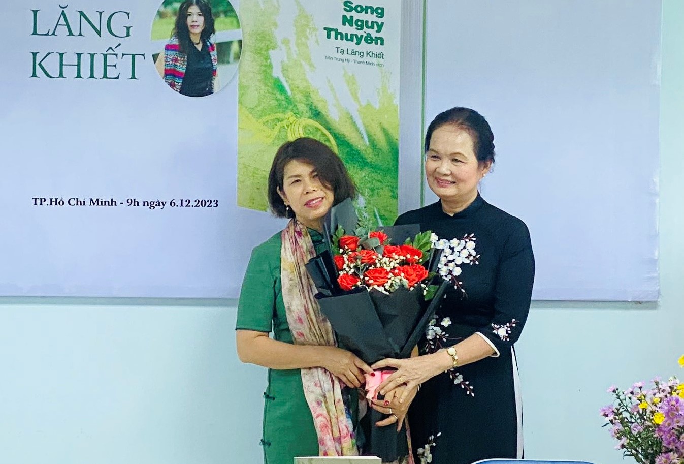Nhà văn Tạ Lăng Khiết từng đến giao lưu tại TPHCM - Ảnh: Hội Nhà văn TPHCM