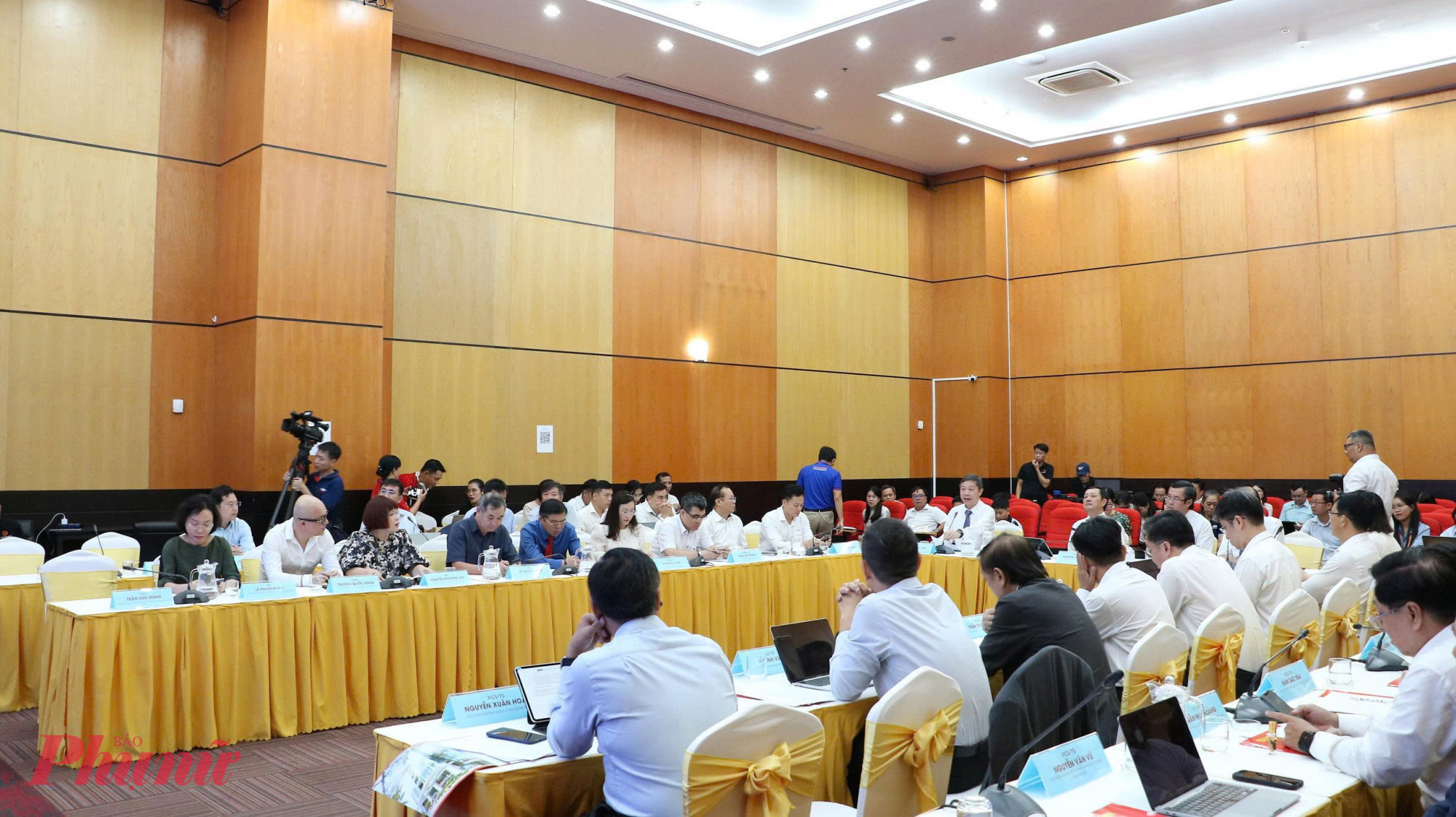 Toàn cảnh tọa đàm sáng nay - Ảnh: Trang Thư