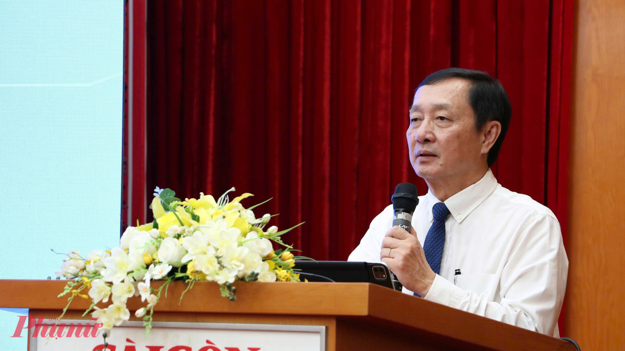 Ông Huỳnh Thành Đạt, Uỷ viên Trung ương Đảng, Phó Trưởng ban Tuyên giáo và Dân vận Trung ương phát biểu tại tạo đàm - Ảnh: Trang Thư