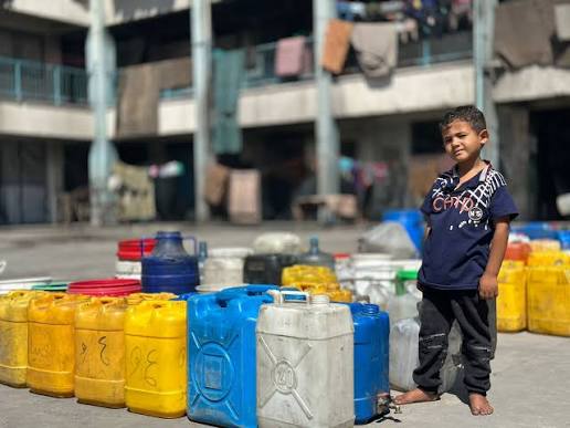 Tình trạng thiếu lương thực và nước uống vẫn tiếp diễn tại Gaza - Ảnh: Getty image
