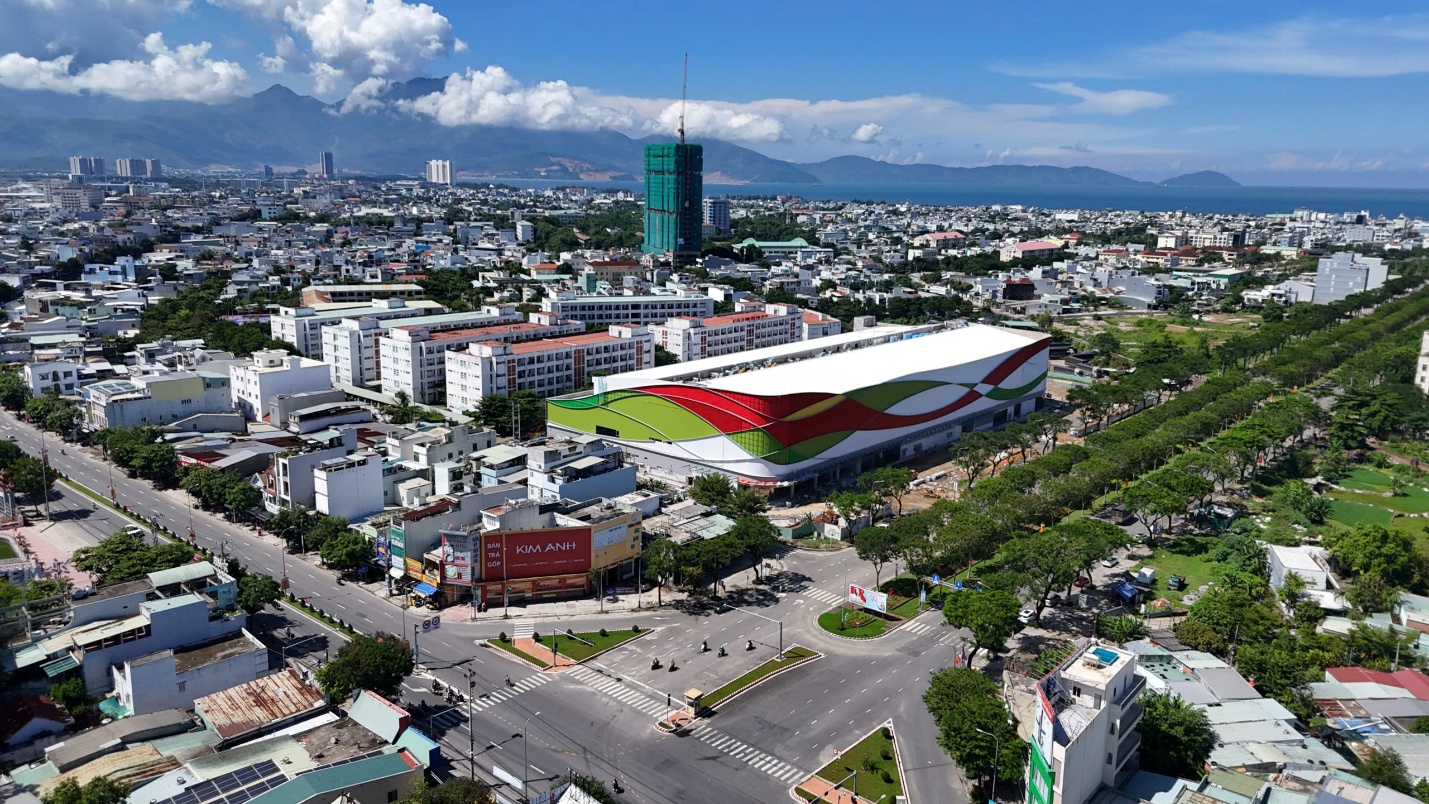 MM Mega Market Đà Nẵng Super Center được đầu tư gần 530 tỉ đồng (20 triệu USD), là mô hình trung tâm thương mại đầu tiên của MM Mega Market xây dựng tại Việt Nam