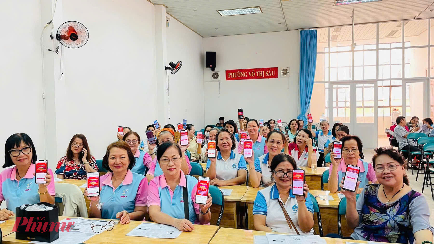 Cán bộ, hội viên phụ nữ phường Xuân Hòa ứng dụng chuyển đổi số trong công tác hội 