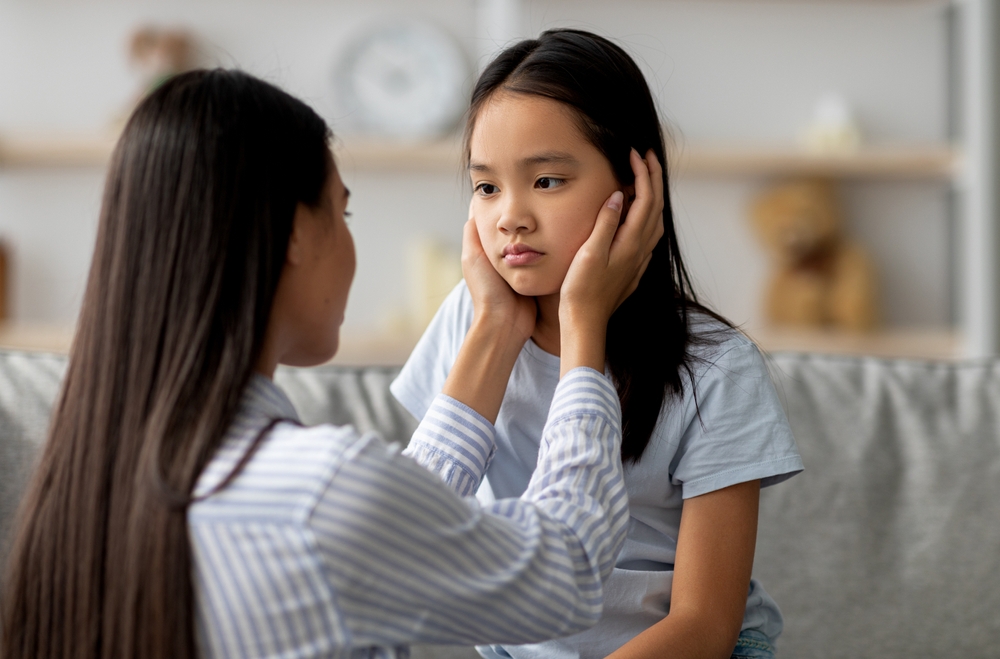 Mối quan hệ cha mẹ kế và con riêng vốn rất nhạy cảm - Ảnh minh họa: Shutterstock