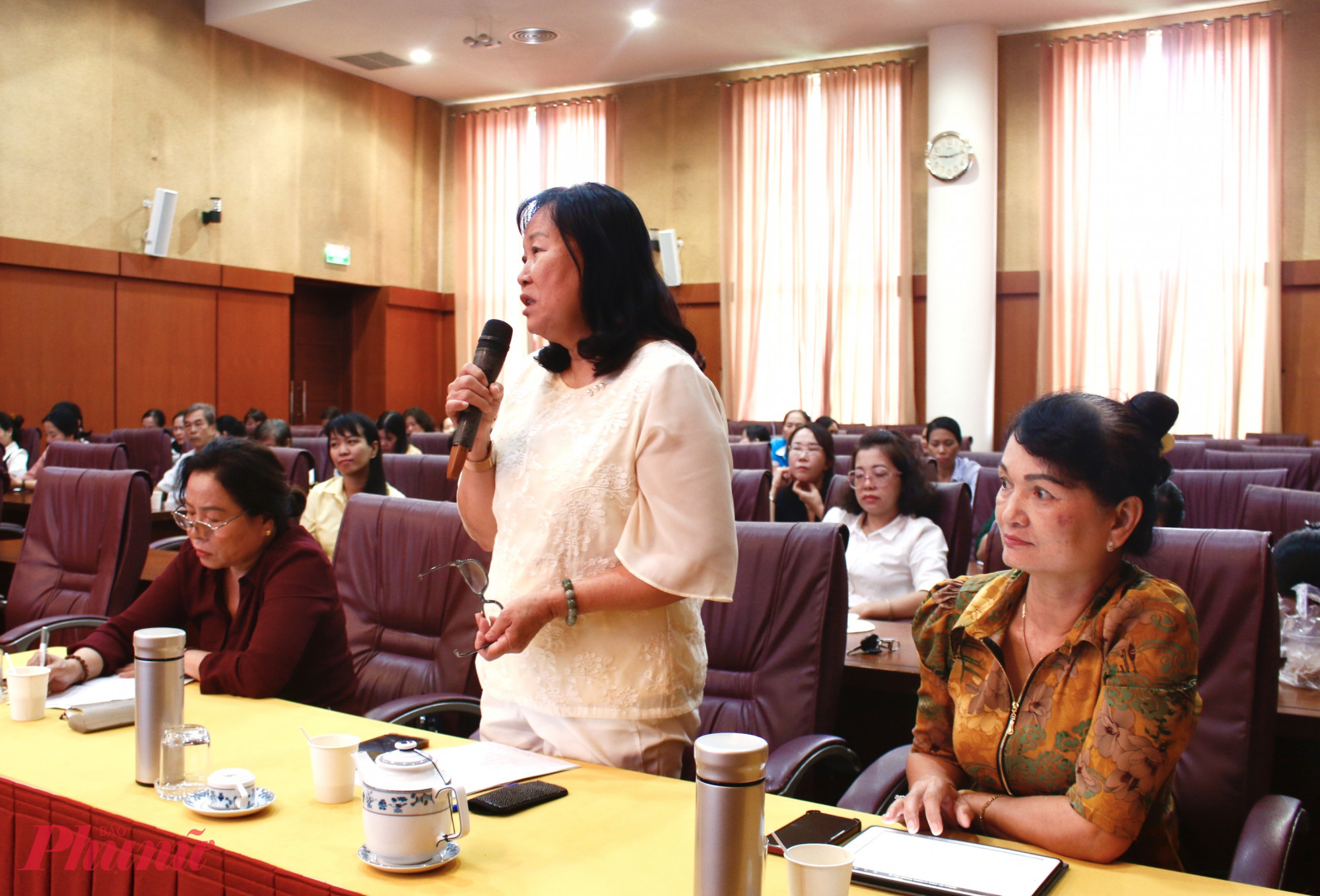 Các đại biểu phát biểu ý kiến tại hội nghị