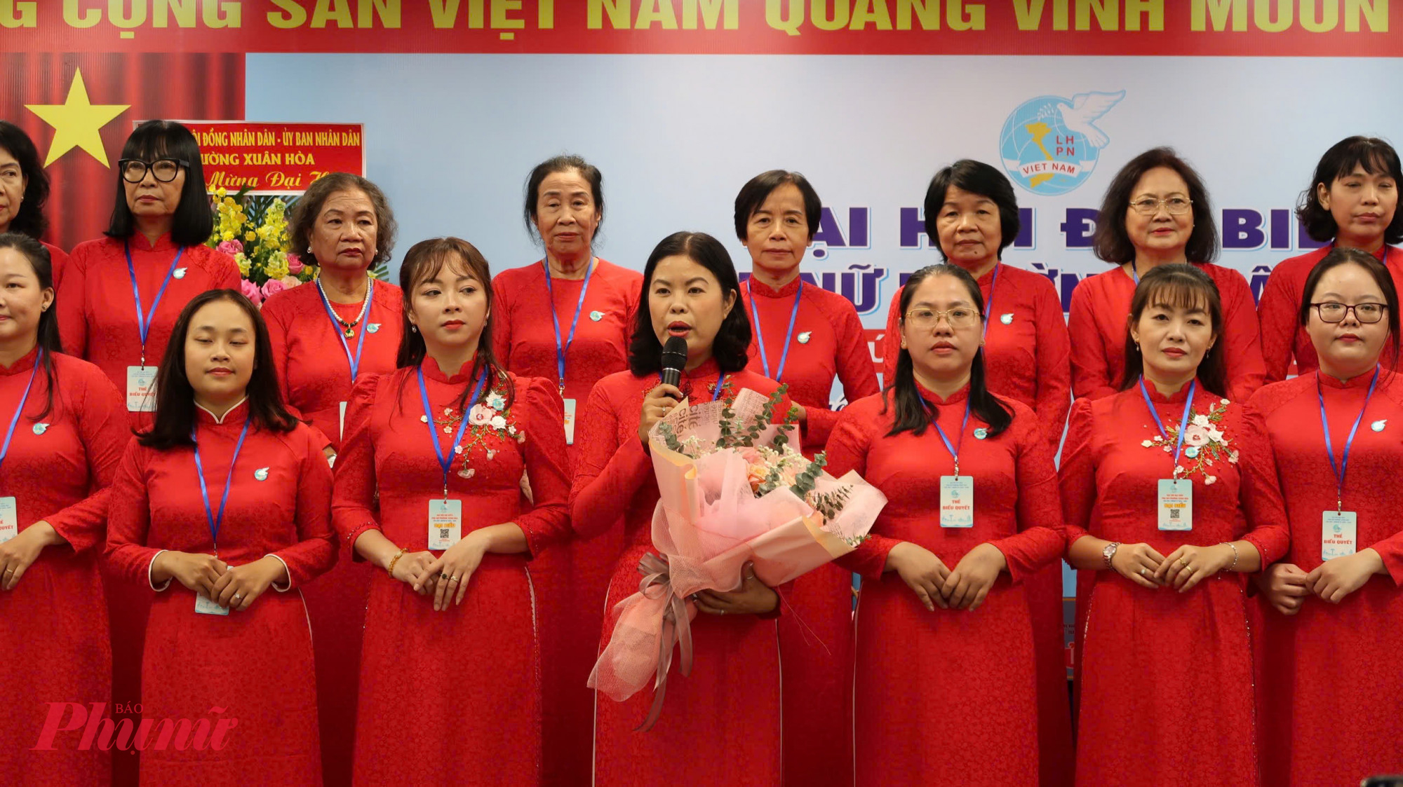 Bà Đoàn Thị Thu Hằng được chỉ định giữ chức vụ Chủ tịch Hội LHPN phường, phát biểu nhận nhiệm vụ - Ảnh: T.N. 