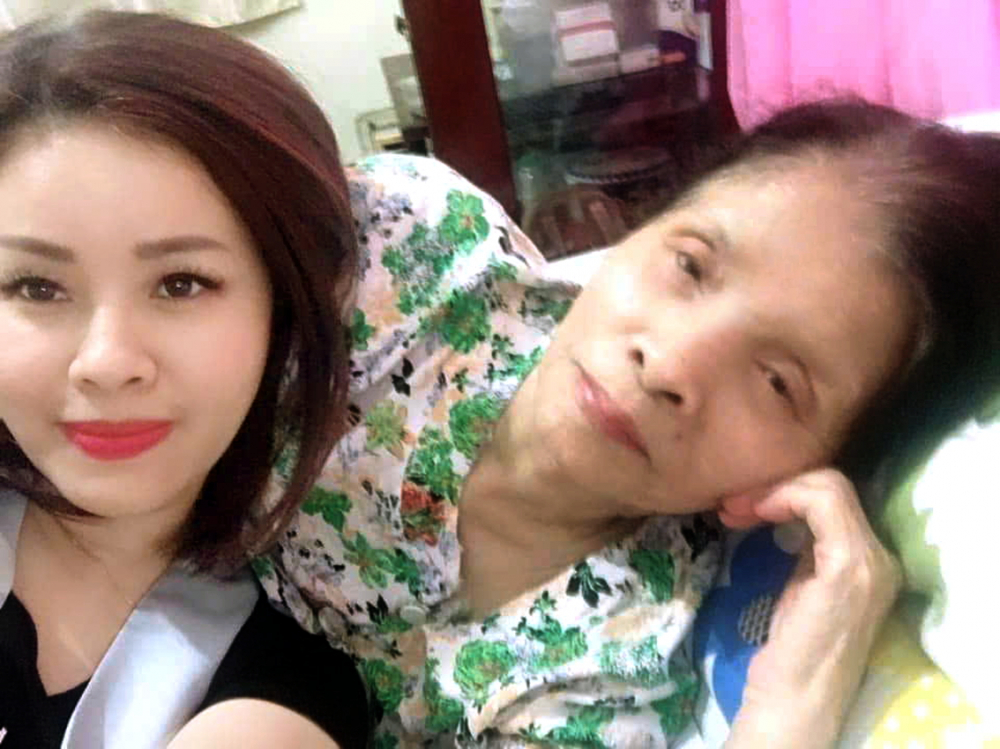 Mỗi lần gặp nhau, mẹ con chị Karen Trần luôn chụp hình lưu lại những khoảnh khắc hạnh phúc - Ảnh do nhân vật cung cấp