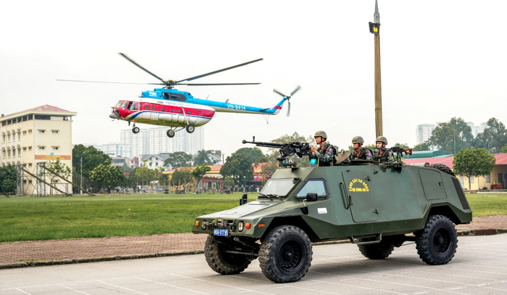 Dàn khí tài hùng hậu lần đầu được khoe trên sóng truyền hình thực tế  - Nguồn ảnh: Chương trình Chiến sĩ quả cảm