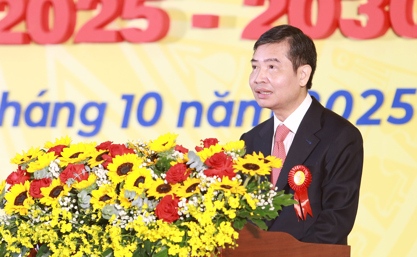 Đồng chí Tạ Anh Tuấn - Phó Bí thư Tỉnh ủy, Chủ tịch UBND tỉnh Đắk Lắk phát biểu khai mạc. Ảnh: Cổng thông tin điện tử tỉnh Đắk Lắk