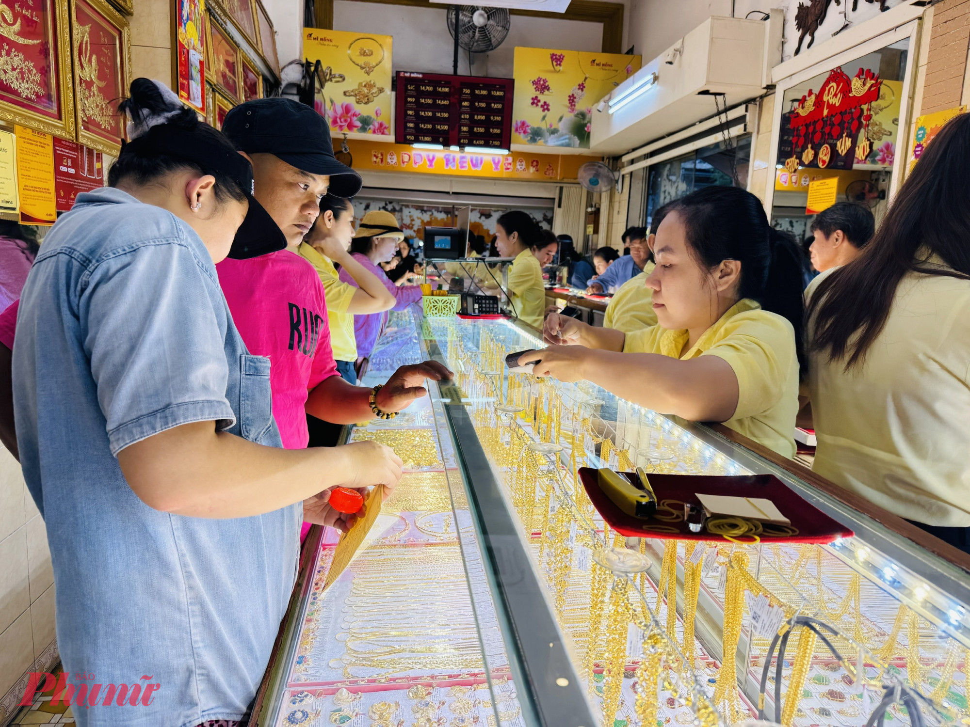 Giá vàng tiếp tục giảm về mốc 147 triệu đồng/lượng - Ảnh: Thanh Hoa