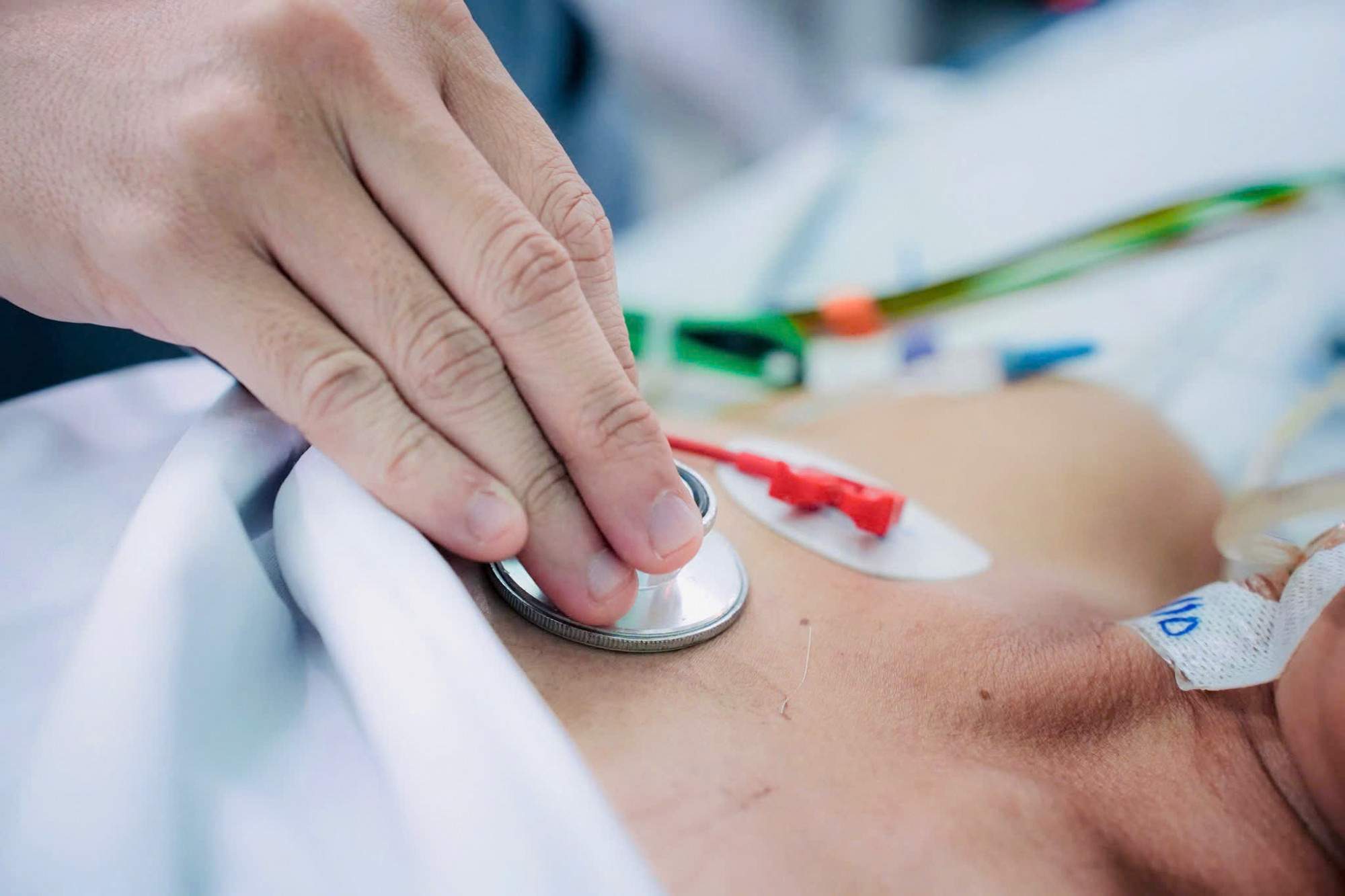 Sức khỏe chị B. đang dần tiến triển tích cực nhờ vào nỗ lực cứu chữa của bác sĩ hai bệnh viện, ảnh Bệnh viện Từ Dũ