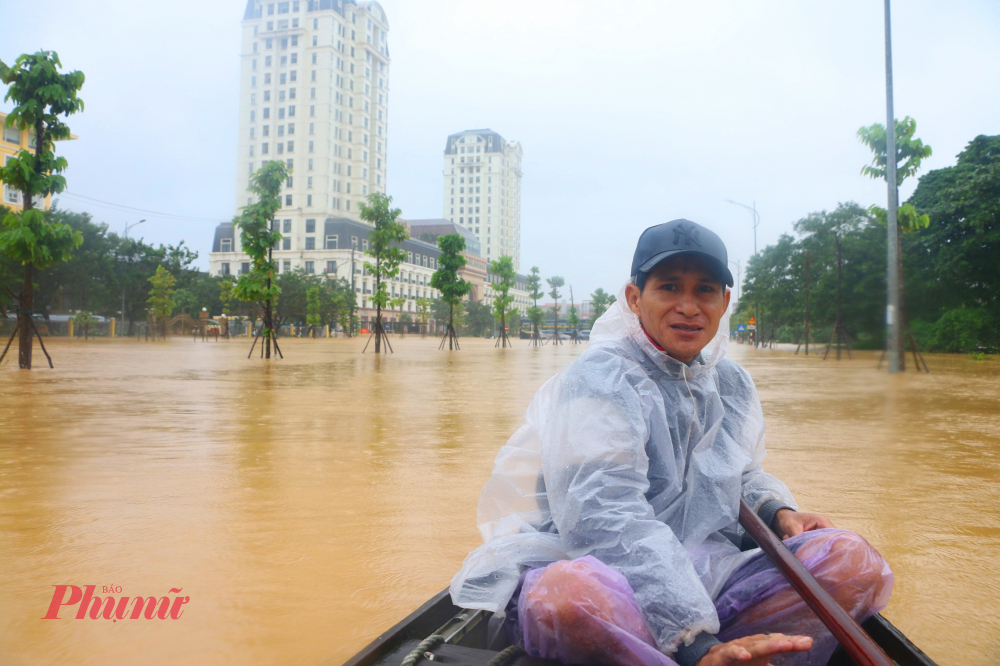 Toàn TP Huế dốc toàn lực để đối phó với đợt lũ lịch sử