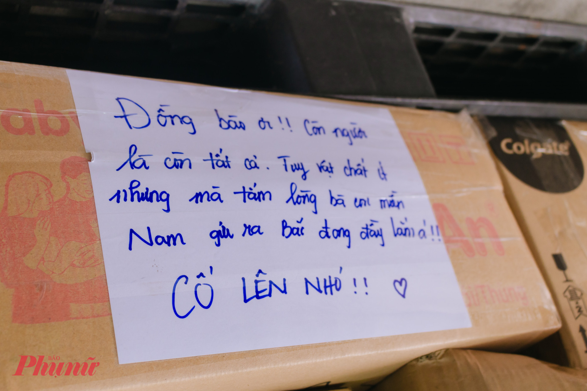 Gửi lời động viên đồng bào vùng bị ảnh hưởng bão, lũ cố lên 