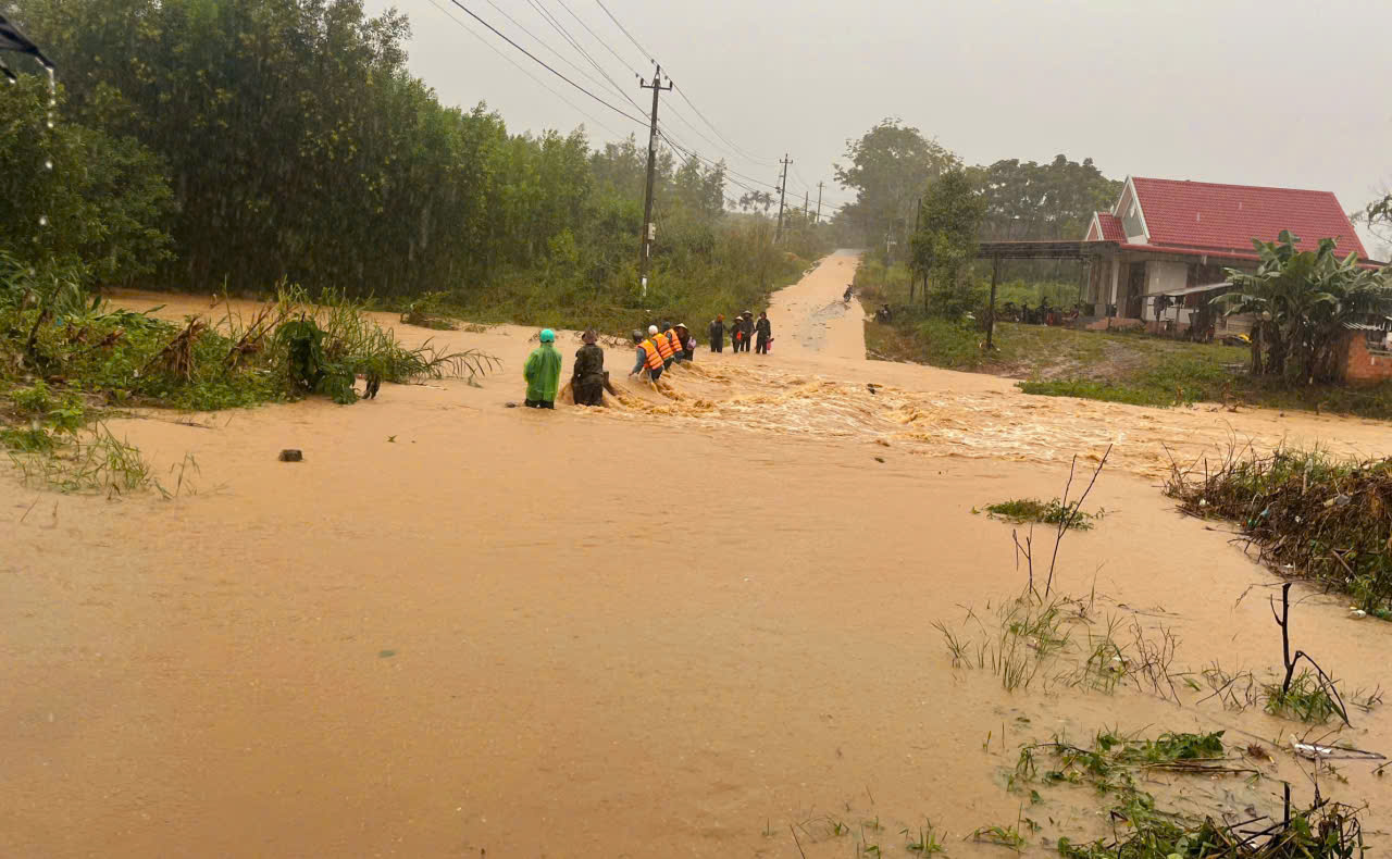 Mưa lớn gây ngập úng một số nơi trên địa bàn tỉnh Đắk Lắk - Ảnh: B.X.