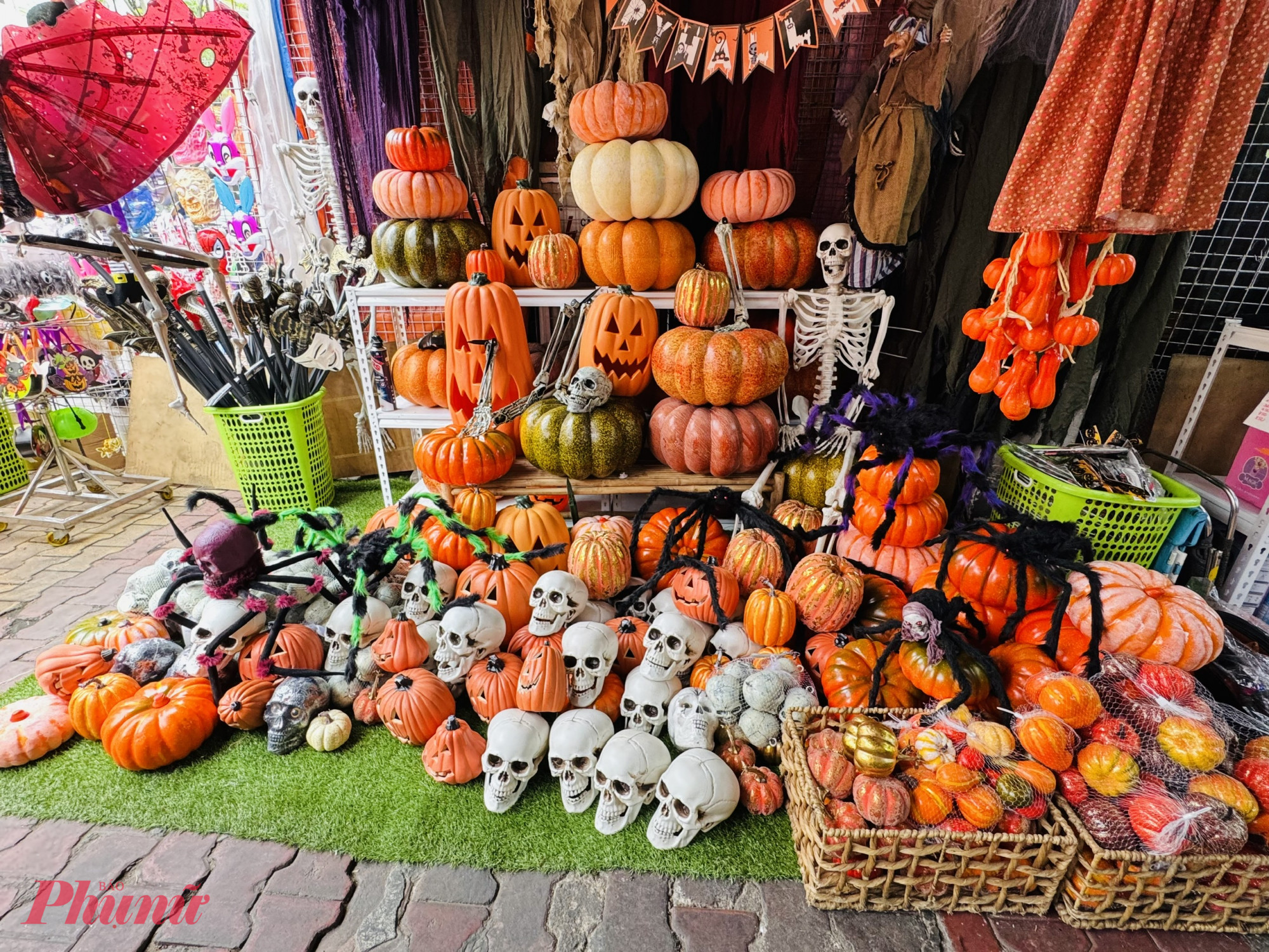 Năm nay, sản phẩm halloween khá phong phú, đẹp mắt
