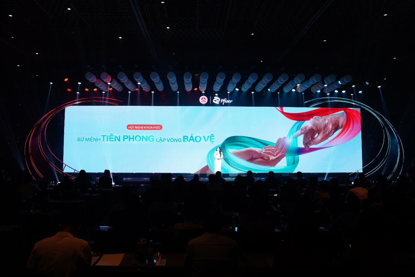 Toàn cảnh hội nghị