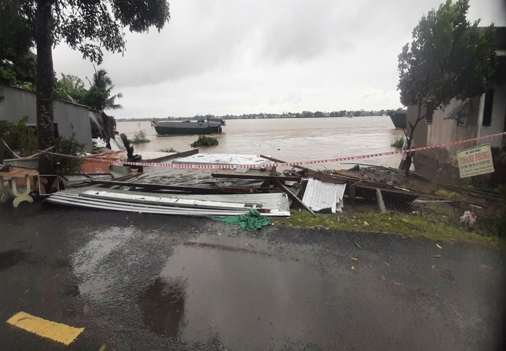 Sạt lở ở Đồng Tháp khiến 16 gia đình bị ảnh hưởng - Ảnh CTV