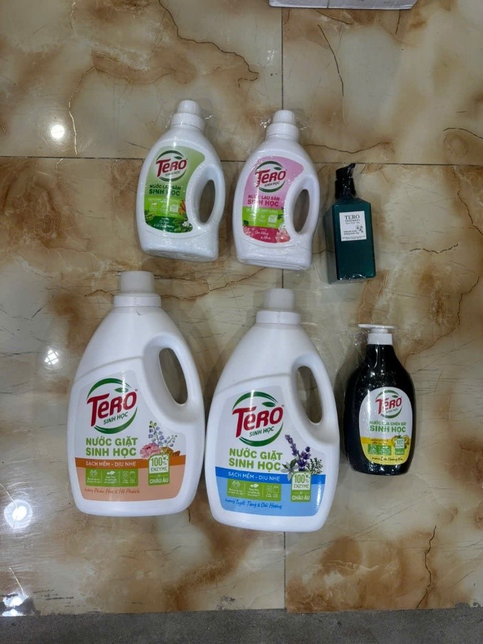 Sản phẩm là nước giặt được cơ quan chức năng thu giữ. Ảnh: QLTT