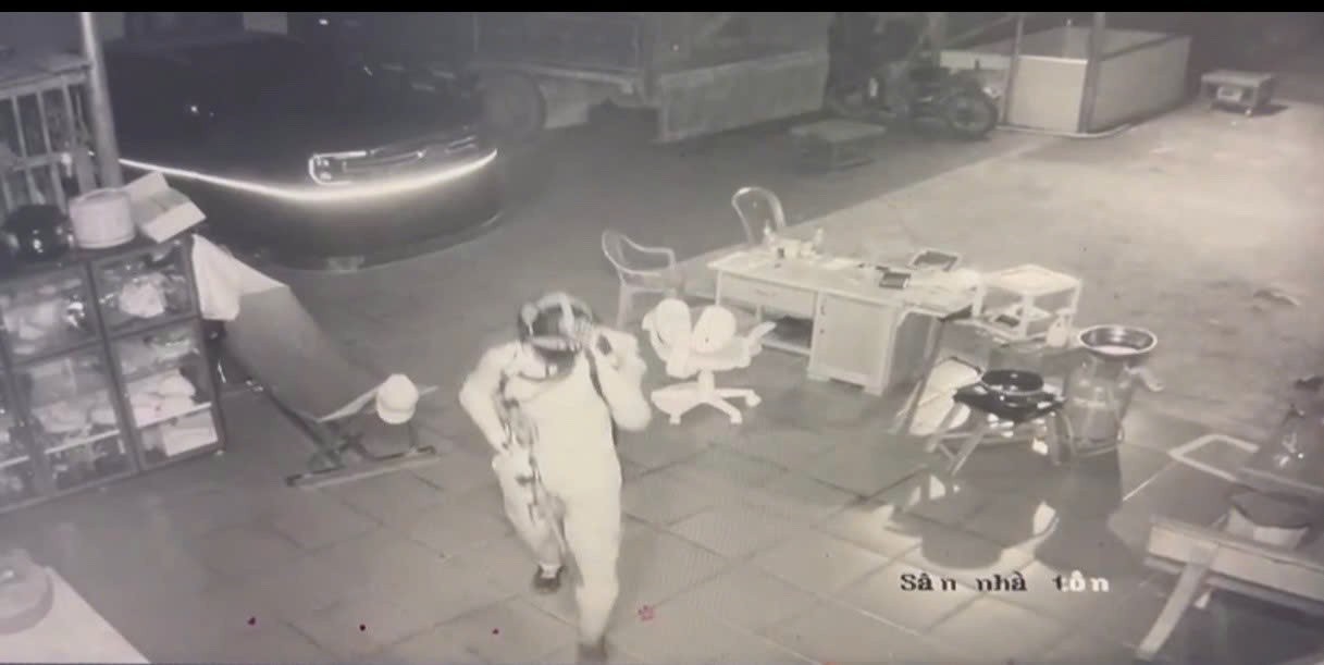 Thời điểm Tùng gây án. Ảnh: CA