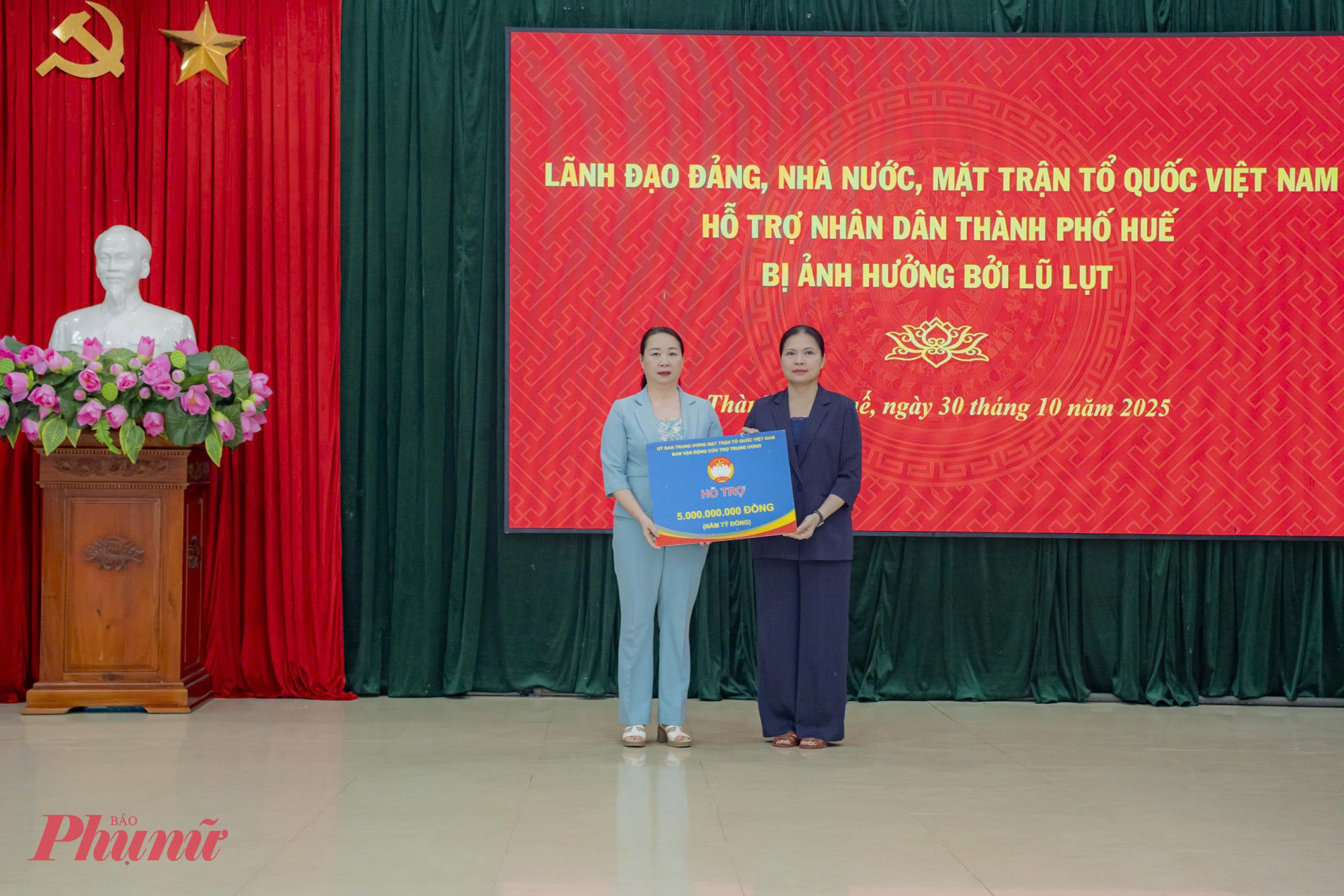 Ủy ban Trung ương Mặt trận Tổ quốc Việt Nam hỗ trợ 5 tỷ đồng cho TP. Huế khắc phục hậu quả do mưa lũ gây ra