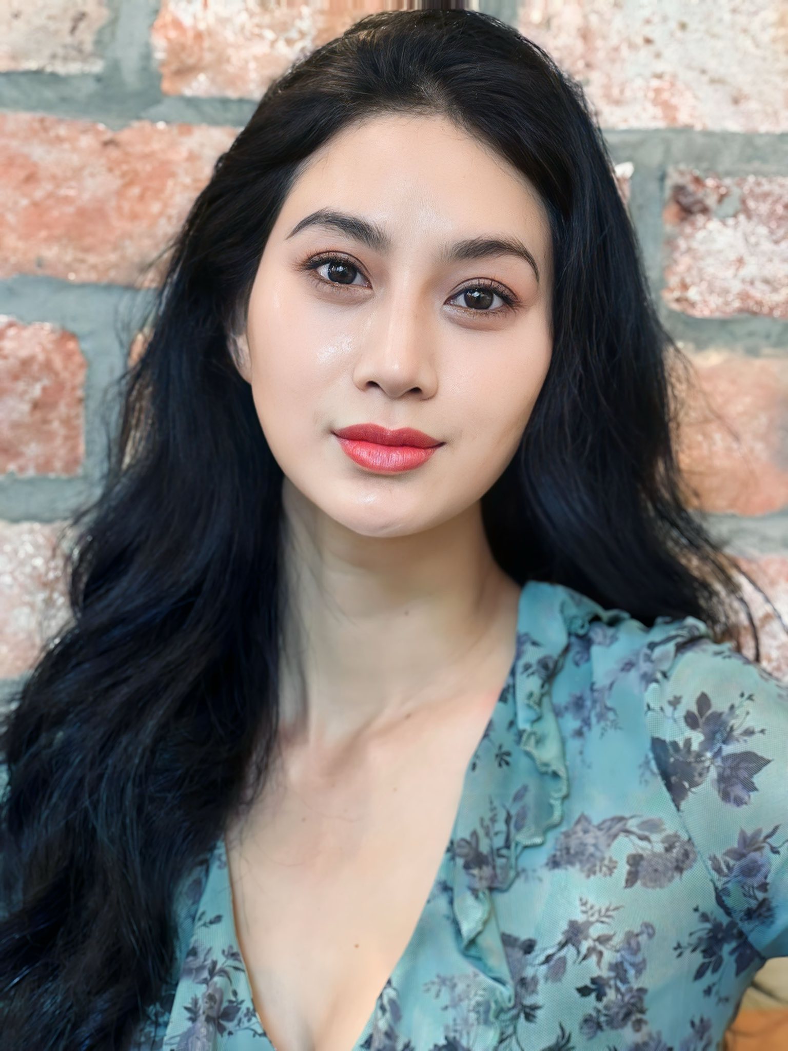 Gương mặt xinh đẹp của nữ diễn viên. Ành NVCC