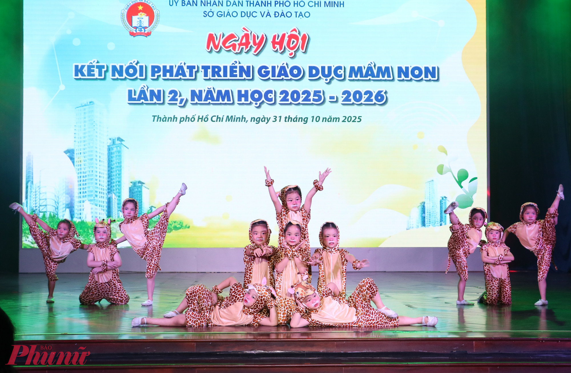 Trẻ mầm non TPHCM có nhiều điều kiện để tiếp cận tiếng Anh - Ảnh: Trang Thư