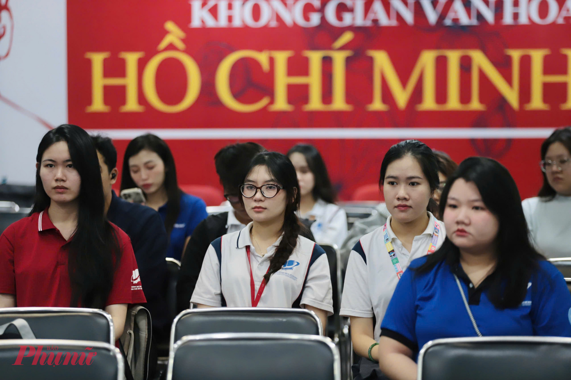 Chương trình thu hút được sự quan tâm của nhiều người chơi Pickleball, rất nhiều bạn trẻ đã bày tỏ những thắc mắc và được bác sĩ thể thao Phạm Minh Tiện giải đáp tận tình (ảnh: Thành Lâm)