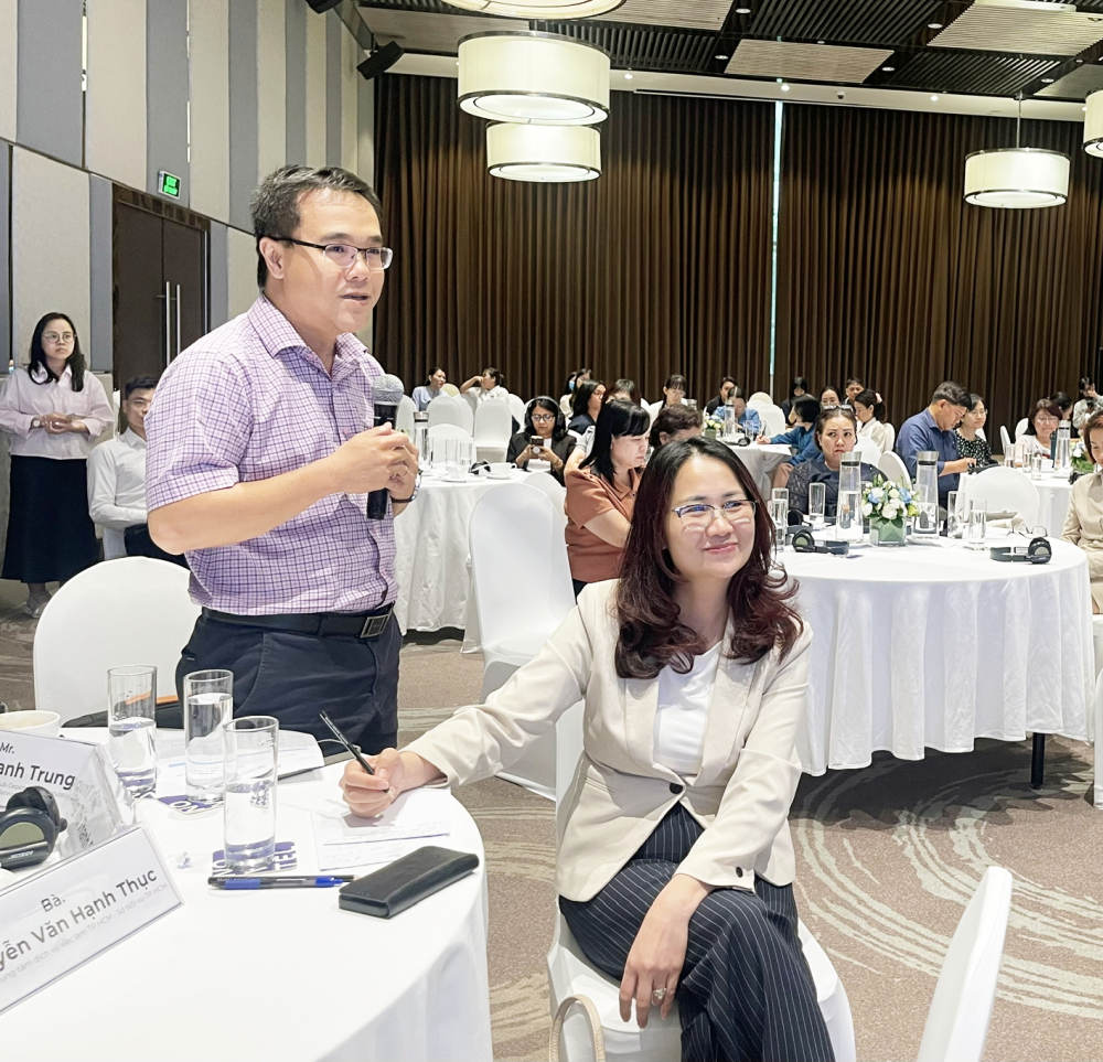 Hoàng hôn ấm áp và đáng sống Ông Phạm Chánh Trung phát biểu tại hội thảo  “Chuyên nghiệp hóa nghề chăm sóc - Động lực phát triển của ngành dịch vụ dành cho người cao tuổi tại Việt Nam hướng tới bình đẳng giới và chăm sóc toàn diện”