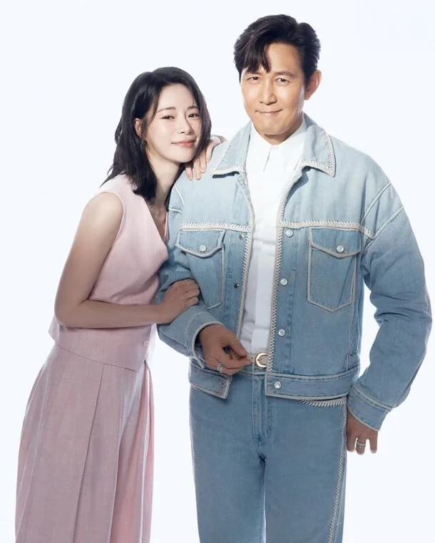 Lim Ji-yeon (trái) và Lee Jung-jae sẽ có mặt trong loạt phim mới của tvN. Ảnh: Amazon Prime