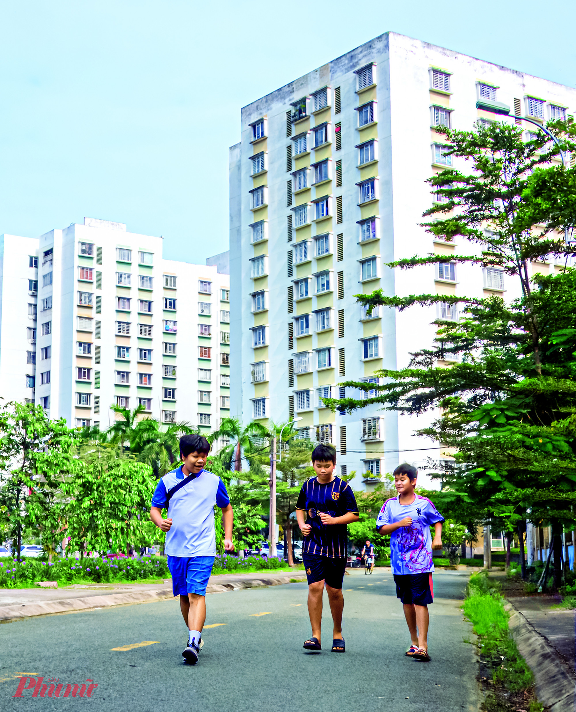 Dòng vốn đang chảy mạnh vào bất động sản, trong đó phần lớn trập trung vào các dự án kinh doanh - Ảnh: Phùng Huy