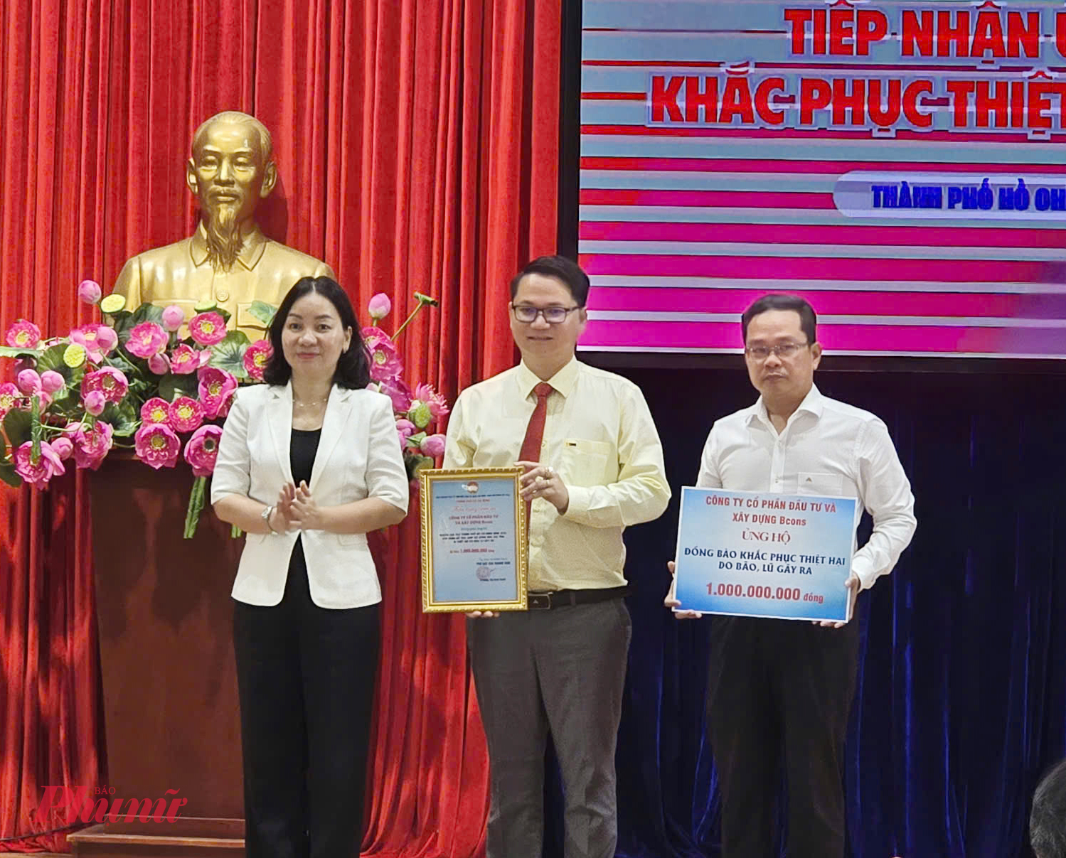 Các đơn vị tham gia đóng góp ng hộ đồng bào khắc phục thiệt hại do bão, lũ gây ra