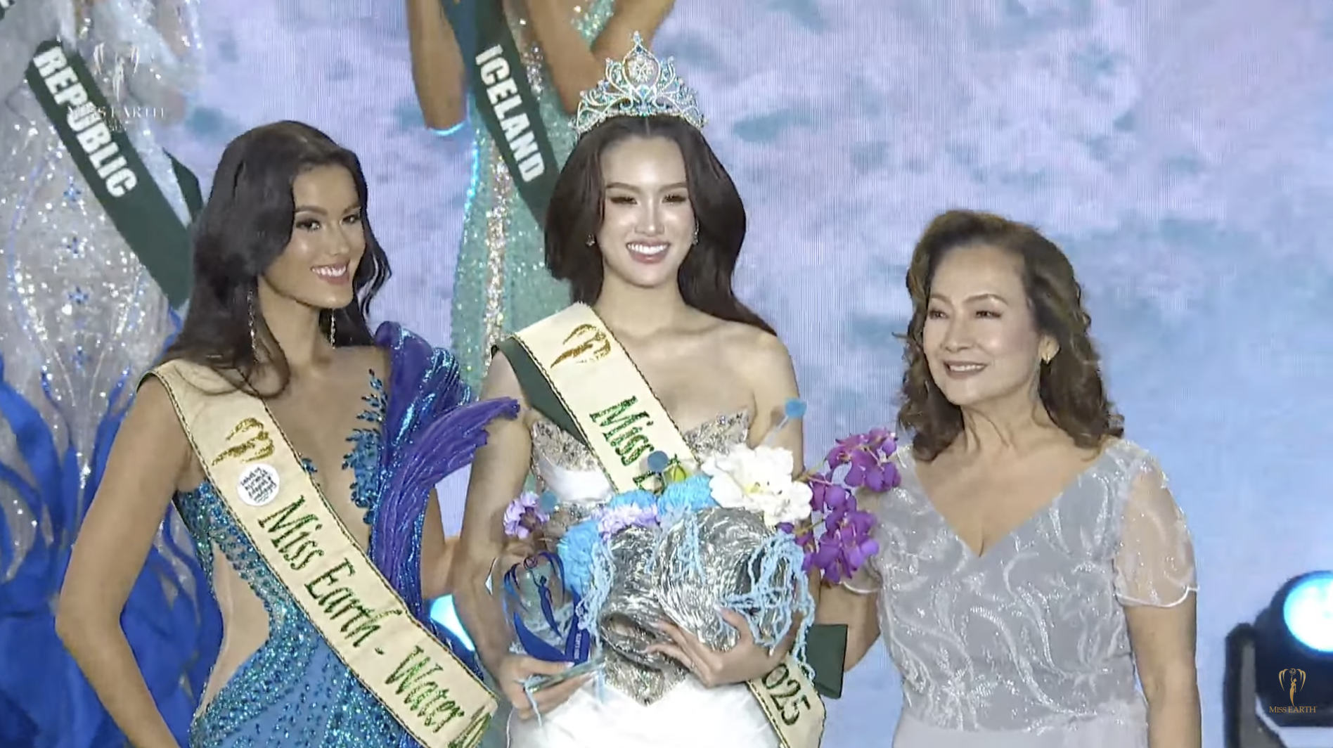 Trịnh Mỹ Anh đoạt giải Hoa hậu Nước