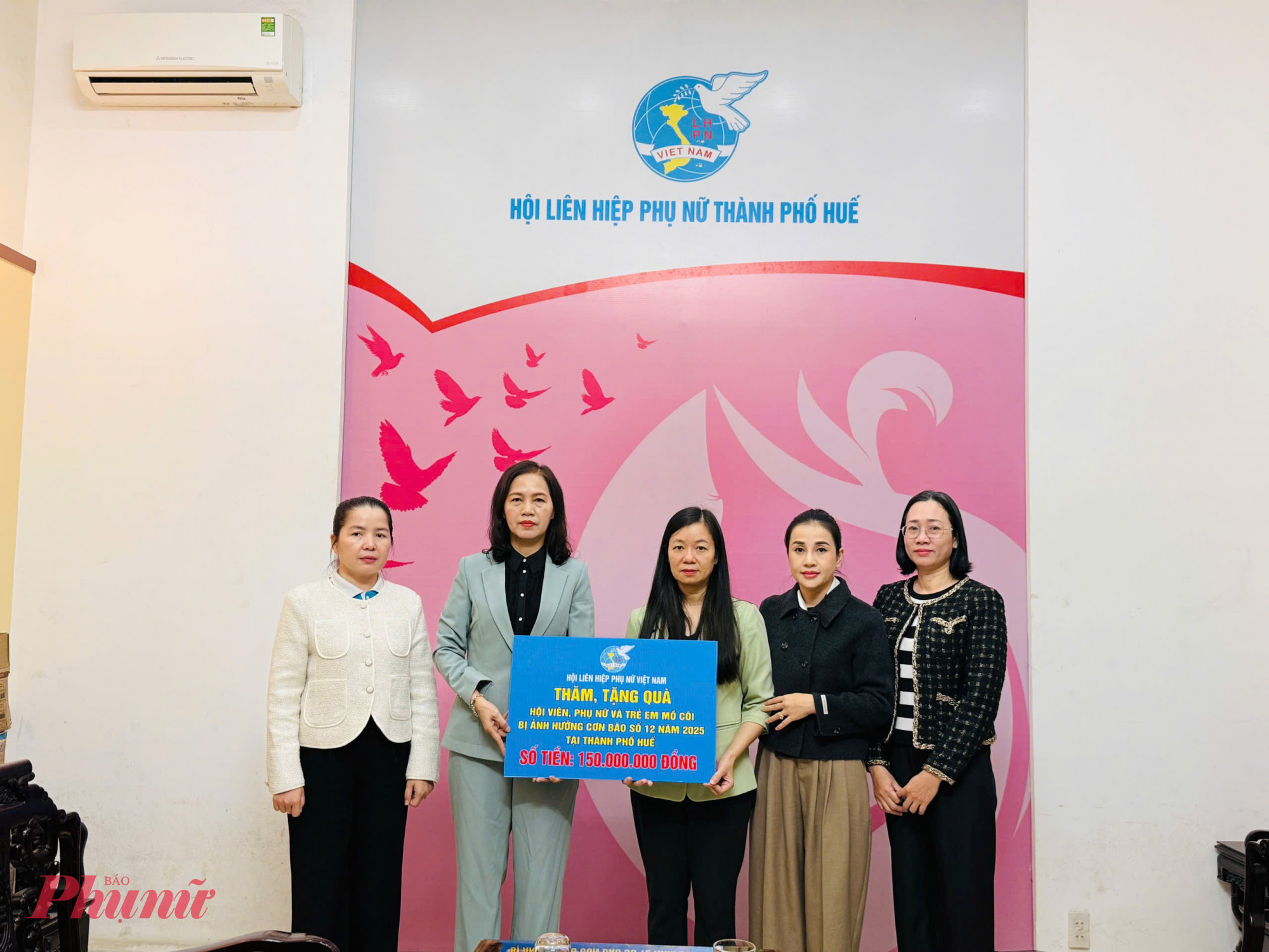 chí Nguyễn Thị Thu Hiền - Phó Chủ tịch Hội LHPN Việt Nam 