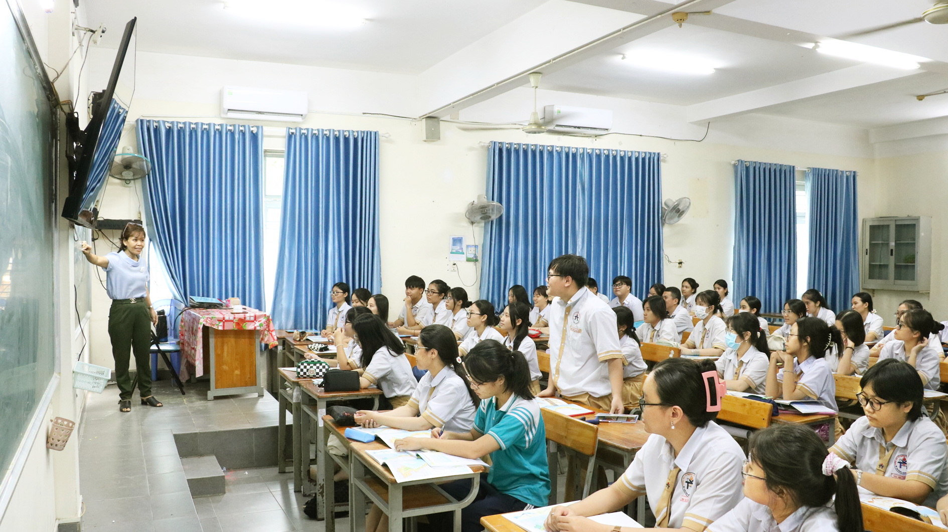 Giờ học địa lý của học sinh Trường THPT Võ Trường Toản, TPHCM. Ảnh: Trang Thư