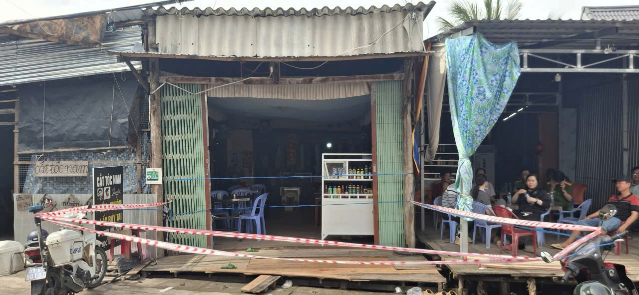 Căn nhà bà nơi bà T. và con tử vong với nhiều vết chém