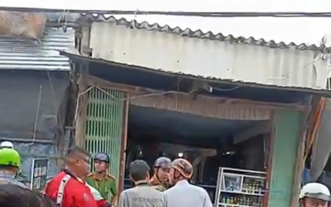 Công an đang phong tỏa hiện trường để phục vụ công tác điều tra. Ảnh: Hoàng Thịnh