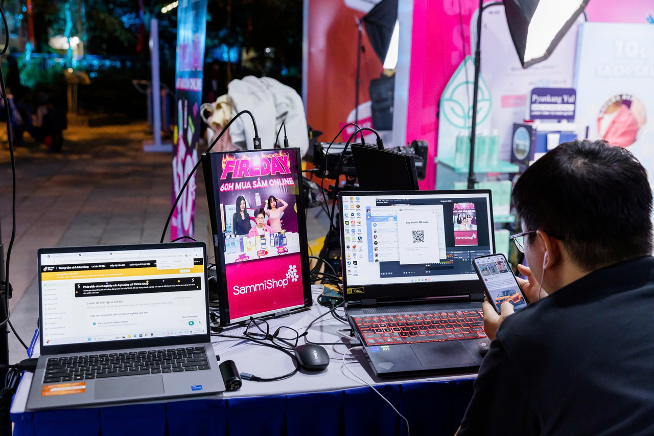 Kinh doanh trên thương mại điện tử ngày càng cạnh tranh khốc liệt