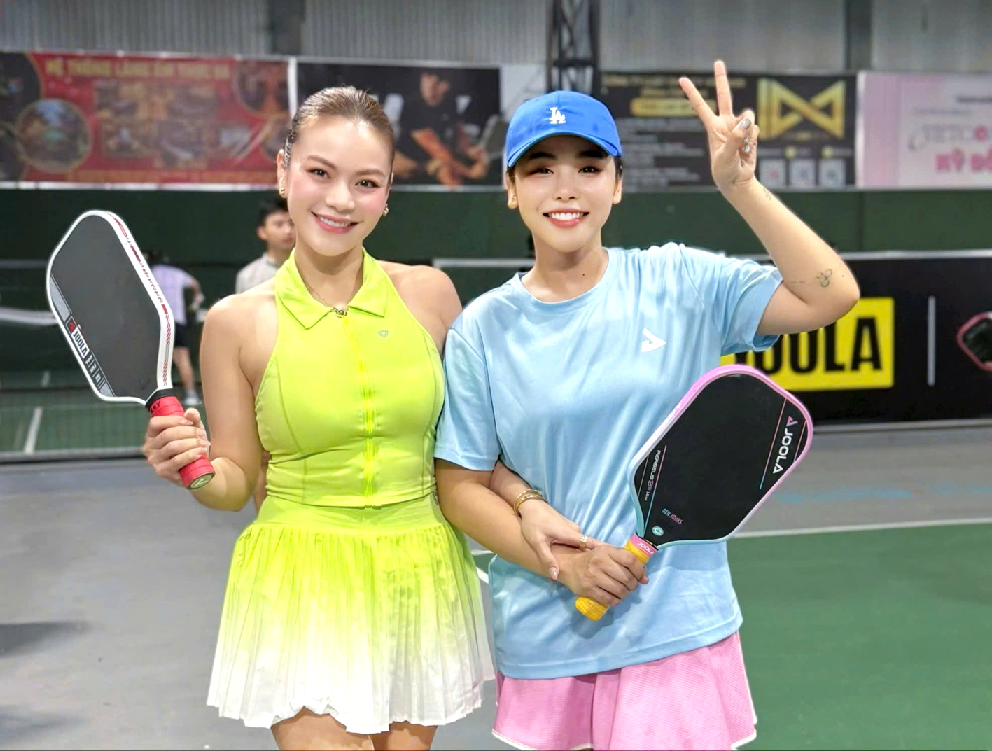 Ca sĩ Hải Yến Idol (trái) và ca sĩ Trương Thảo Nhi  là cặp đôi tham gia nội dung Đôi nữ người nổi tiếng  - Ảnh do nhân vật cung cấp