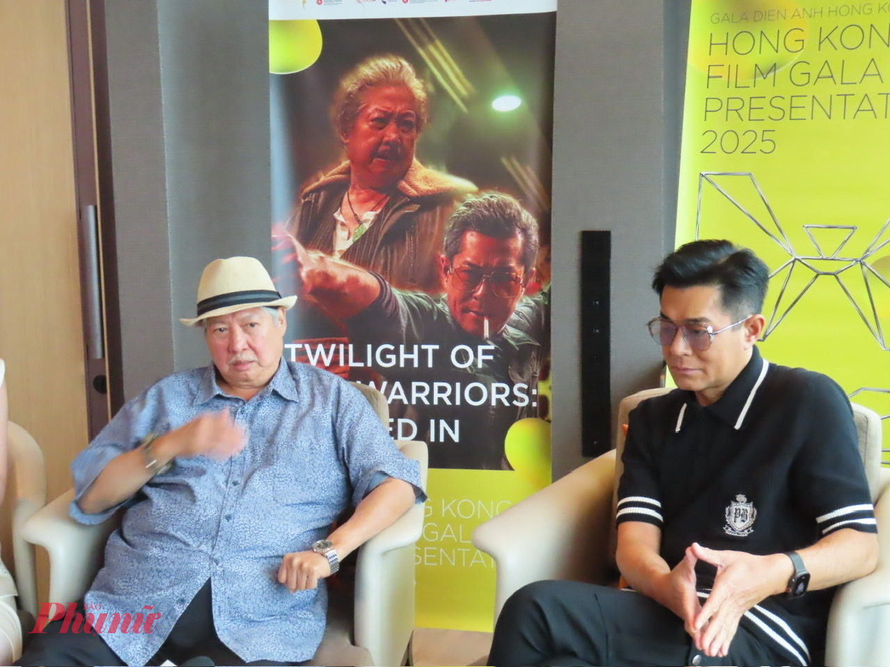 Cổ Thiên Lạc khá ít nói, luôn nhường lời cho đàn anh Hồng Kim Bảo