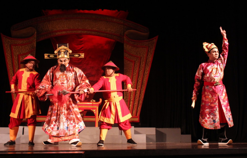 Xã hội hóa sân khấu: Đã đến lúc thay đổi cách nghĩ, cách làm Vở Tả quân Lê Văn Duyệt - người mang 9 án tử của sân khấu IDECAF - sân khấu tư nhân rất mạnh về đề tài sử Việt - ẢNH: NGỌC TUYẾT