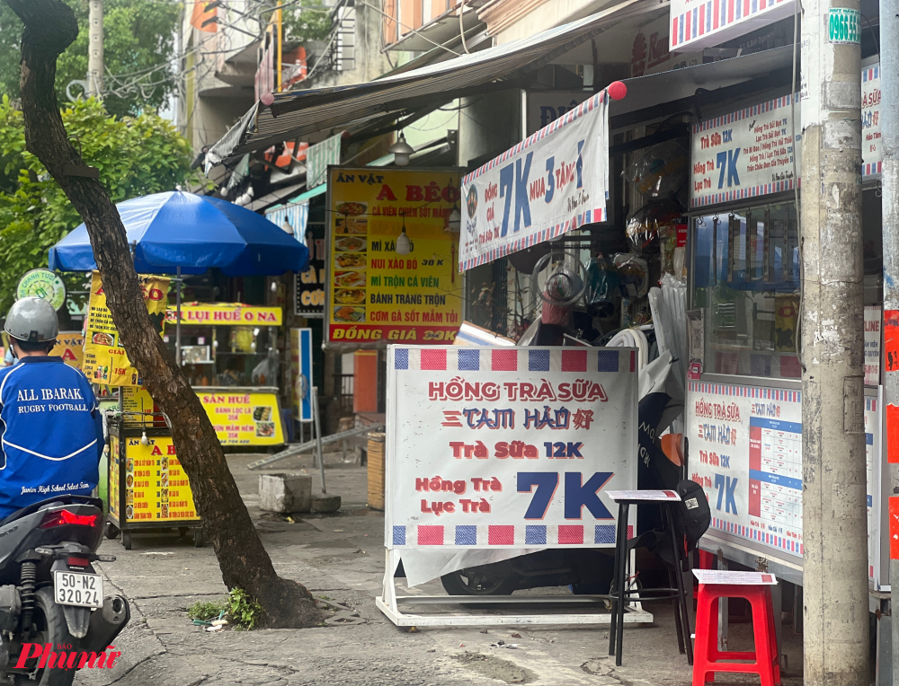 Quán trà sữa 7.000 đồng tại gốc đường Vạn Kiếp, Trần Kế Xương.