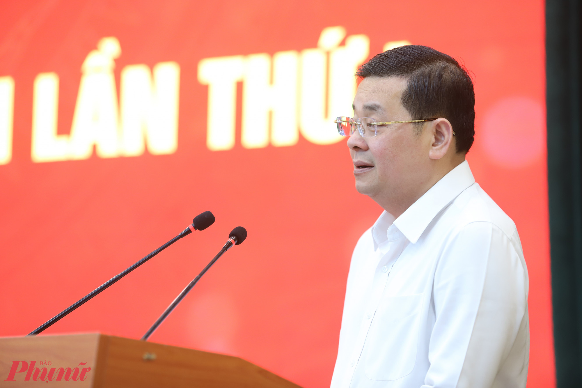 Ông Nguyễn Toàn Thắng - Giám đốc Sở Nông nghiệp và Môi trường báo cáo tại hội nghị - Ảnh: Thanh Tâm