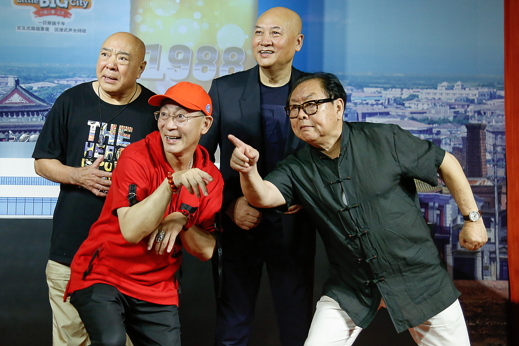 Lưu Đại Cương, Lục Tiểu Linh Đồng, Trì Trọng Thoại và Mã Đức Hoa (từ trái qua phải) 