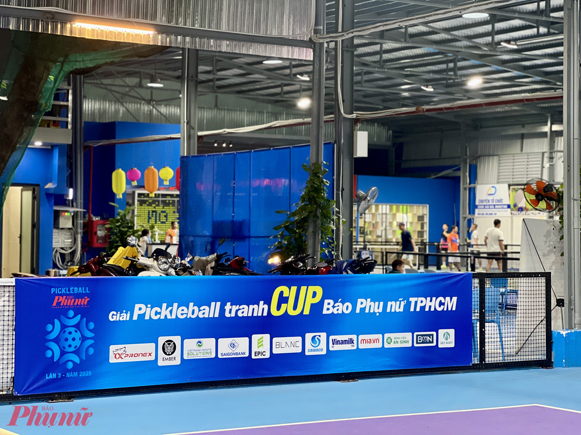 Báo Phụ nữ đã sẵn sàng đón các Vận động viên, người thân đến cổ vũ thi đấu, khán giả,... tham gia giải Pickleball báo Phụ nữ TPHCM lần thứ 3, năm 2025.