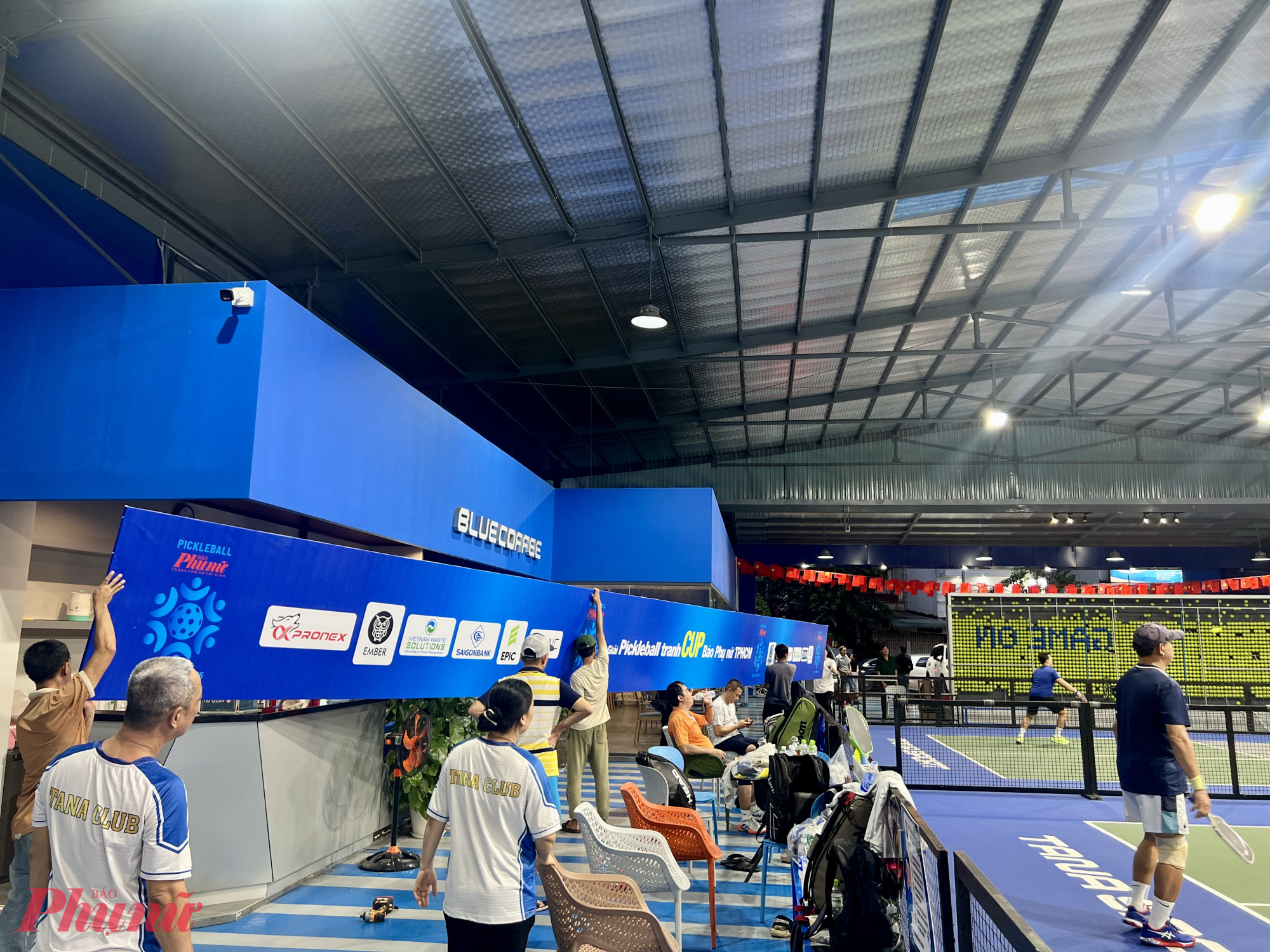 Khâu chuẩn bị cho mùa giải Picleball báo Phụ nữ TPHCM đang khẩn trương, hoàn thiện sẵn sàng chào đón vận động viên đến thi đấu.