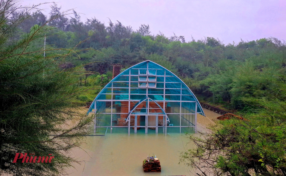 sáng ngày 07/11, UVTV Thành ủy, Phó Chủ tịch UBND thành phố Hoàng Hải Minh đã trực tiếp kiểm tra và chỉ đạo công tác khắc phục. Tại thời điểm kiểm tra, chứng kiến việc di tích Tháp Chăm Phú Diên bị ngâm sâu trong nước, 