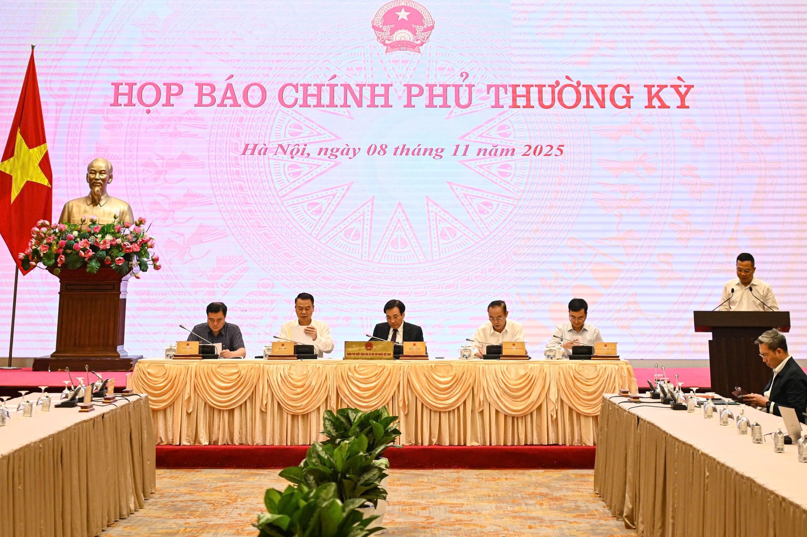 Toàn cảnh buổi Họp báo.