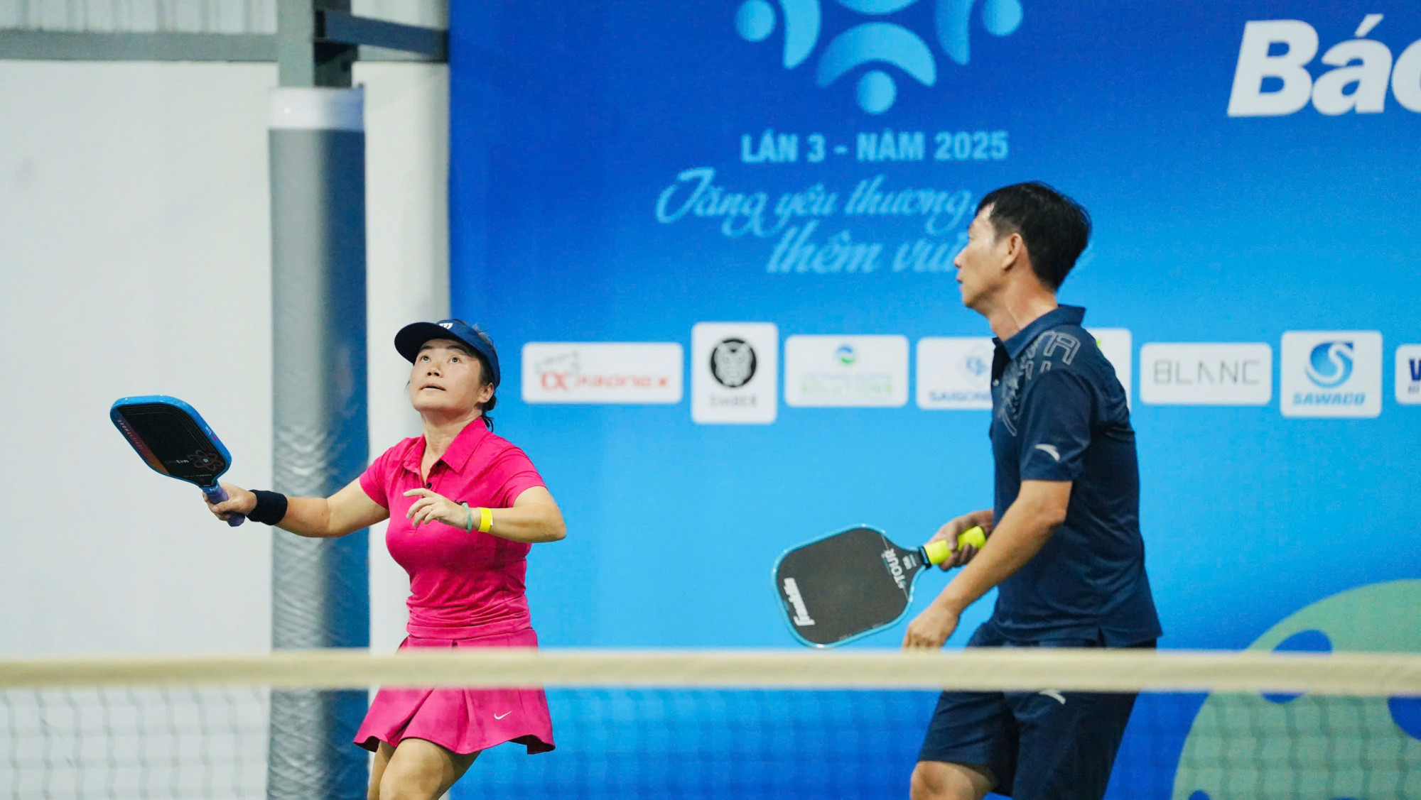 Nhờ thay đổi chiến thuật kịp thời, anh Uy - chị Yến đã giành chiến thắng