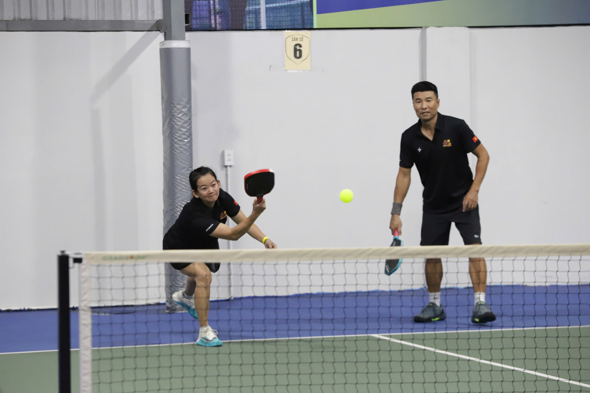 Cặp Phan Phúc Hiệp - Nguyễn Thị Sáng gây ấn tượng với su75nhe5 nhàng, tình cảm của vợ chồng