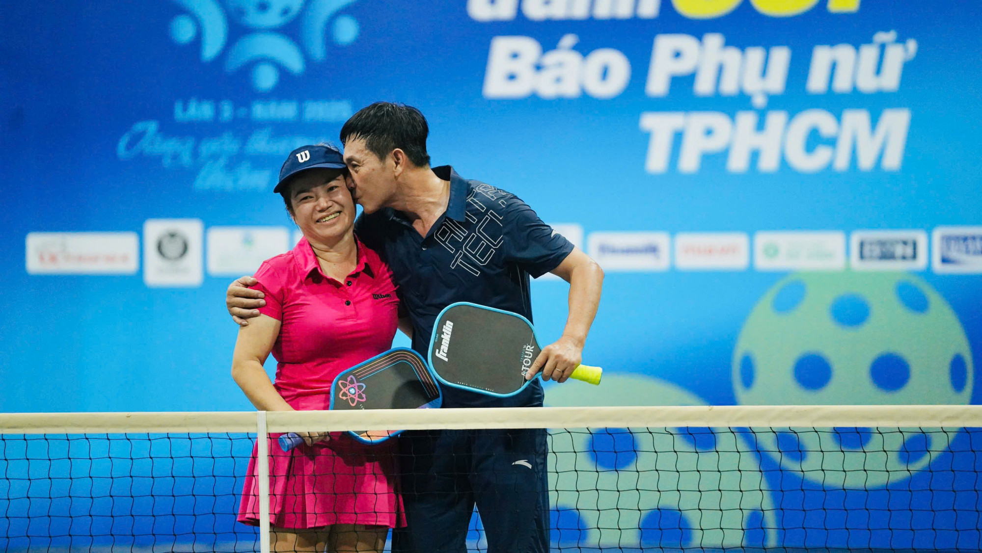 Nhà vô địch  Phạm Thiên Uy – Lê Thị Hồng Yến. 